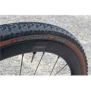 HUTCHINSON TUNDRA TUBELESS READY TYRE 700 x 40 TAN WALL